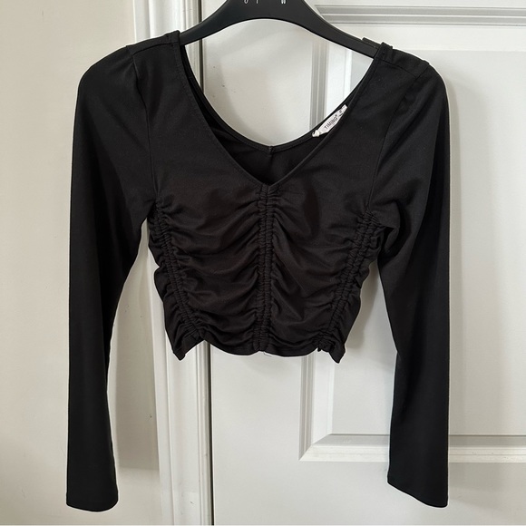 Mendocino Ruched Cropped Longsleeve - Picture 1 of 2